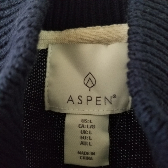 Aspen | 100% Cotton Snowflake Christmas Sweater - Picture 5 of 9